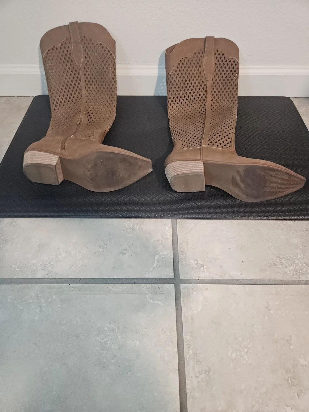 👢 DV by Dolce Vita Kaidence Tan Laser Cut Western Knee High Boots Size 8.5